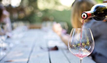 jillwellington-wine-1952051_1920_1550x916_bijgeknipt